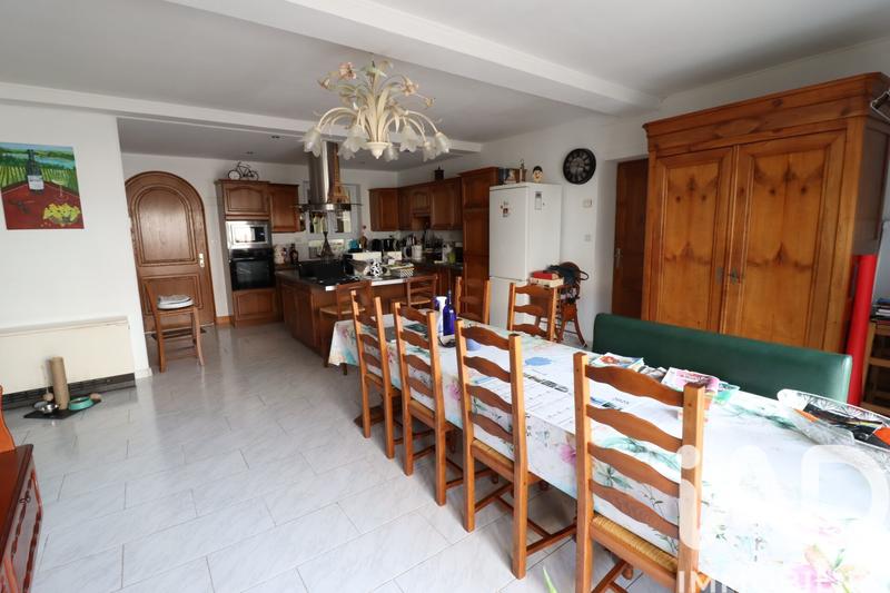 Maison - 238 m² - 6 pièces