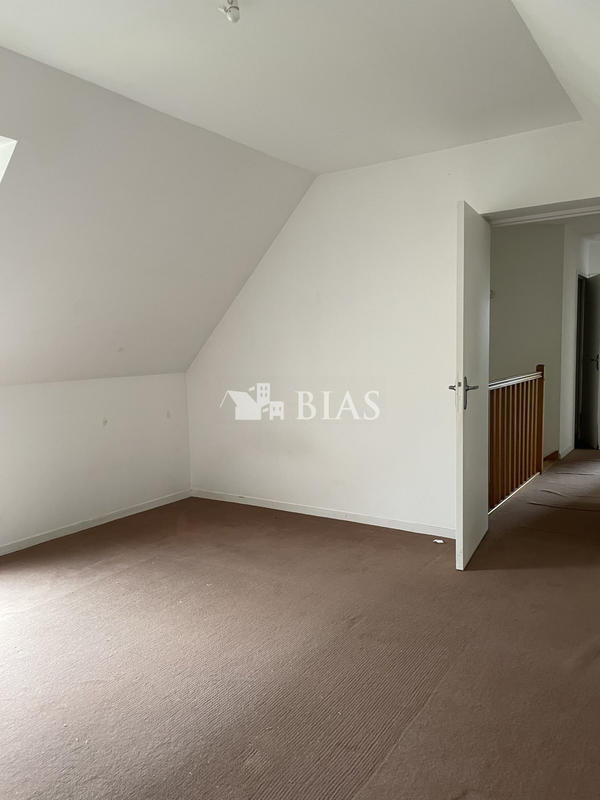 Maison - 83 m² - 5 pièces