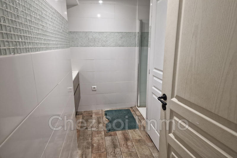 Appartement - 140 m² - 5 pièces