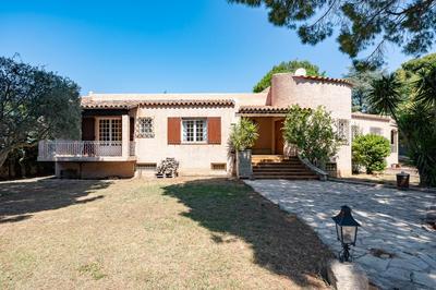 Maison - 219 m² - 6 pièces