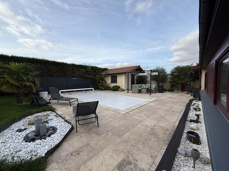 Maison - 156 m² - 8 pièces