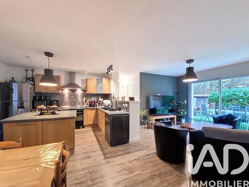 Maison - 91 m² - 6 pièces