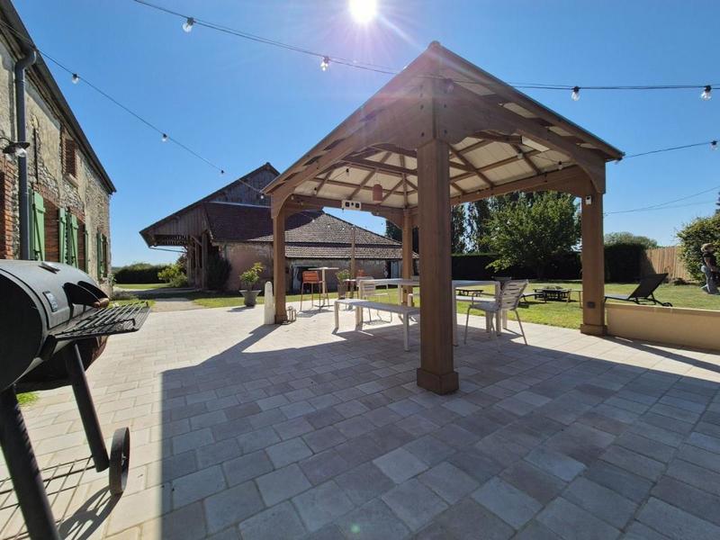 Maison - 231 m² - 8 pièces