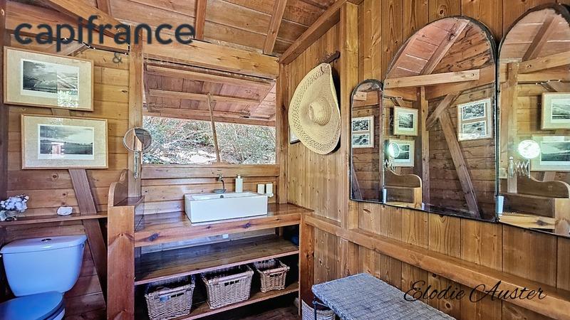 Propriété - 261 m² - 8 pièces