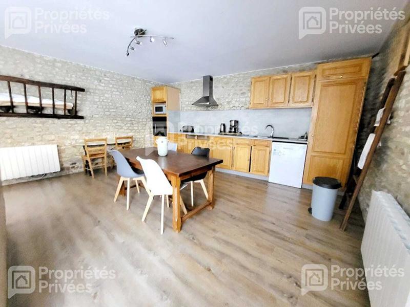 Maison - 185 m² - 8 pièces
