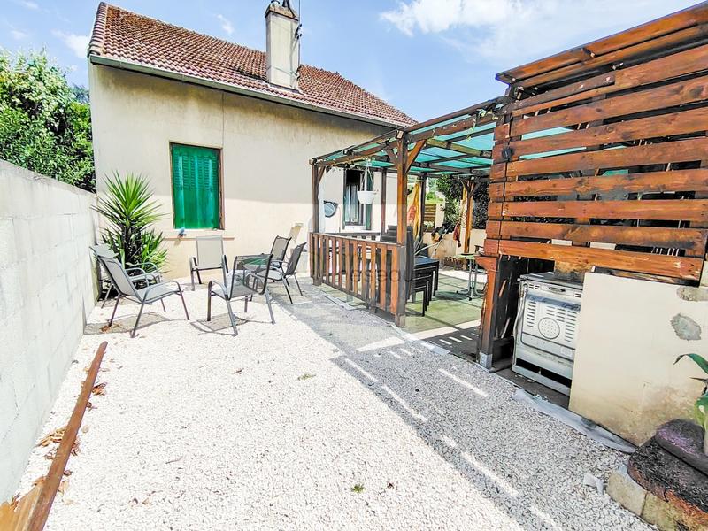 Maison - 90 m² - 3 pièces