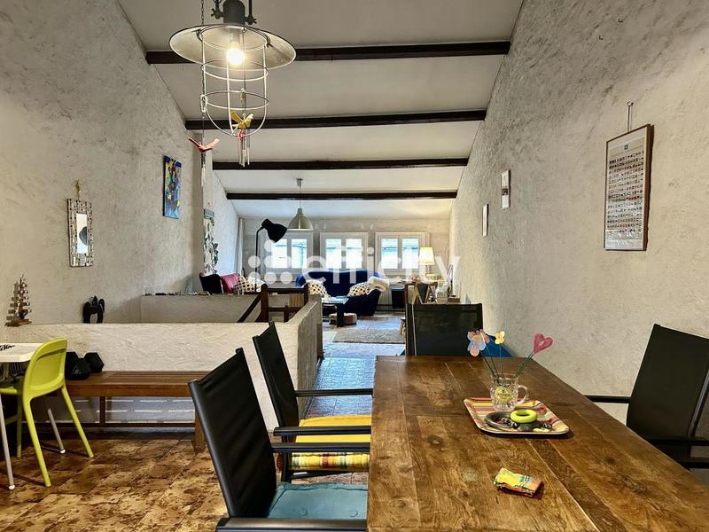 Maison - 151 m² - 6 pièces