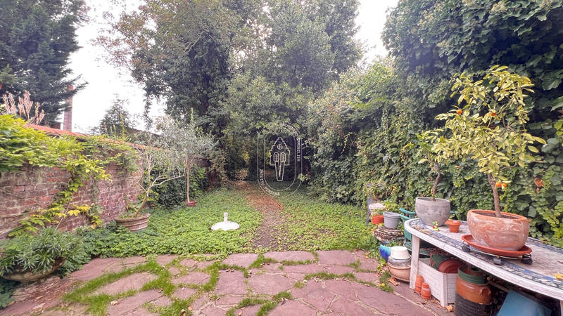 Maison - 218 m² - 8 pièces