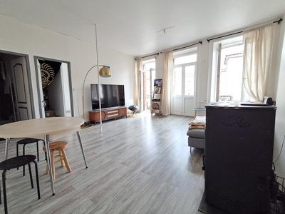 Appartement - 82 m² - 3 pièces