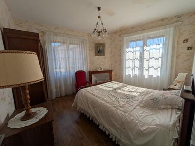 Propriété - 80 m² - 5 pièces