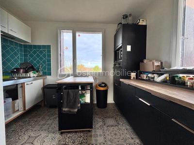 Maison traditionnelle - 137 m² - 6 pièces