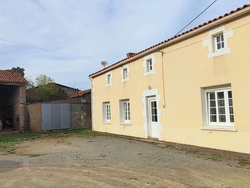 Maison - 110 m² - 4 pièces