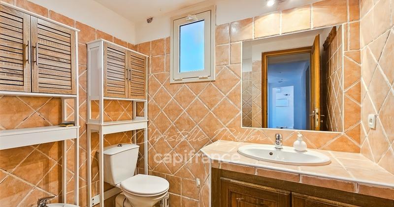 Villa - 246 m² - 10 pièces