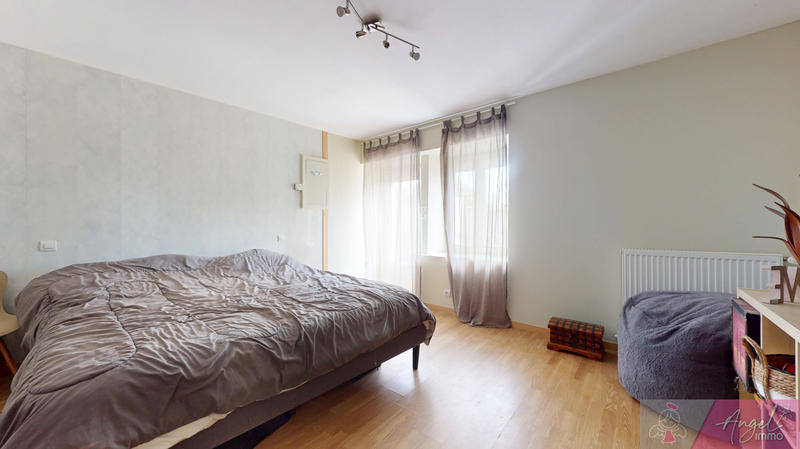 Maison - 174 m² - 5 pièces