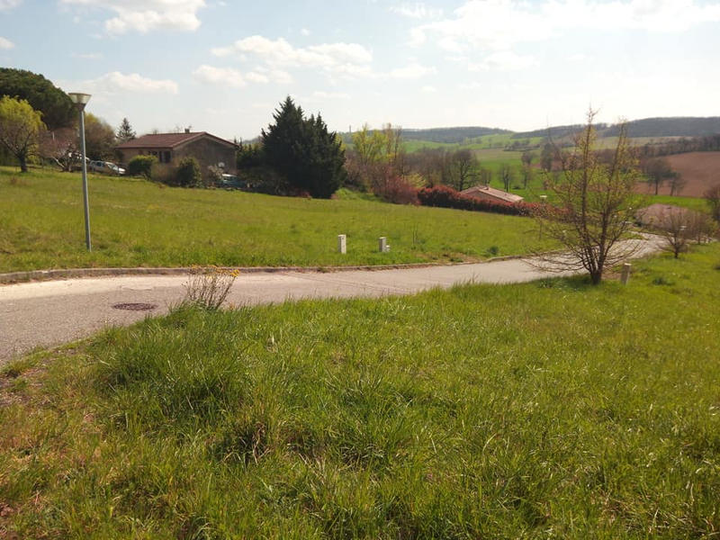 Terrain constructible - 1 200 m²