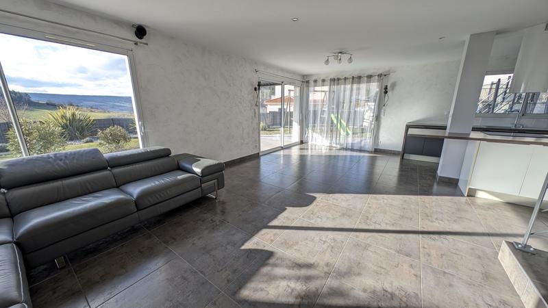 Villa - 146 m² - 8 pièces