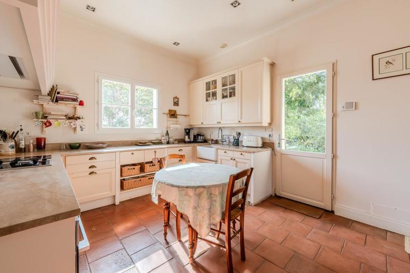 Maison - 214 m² - 5 pièces