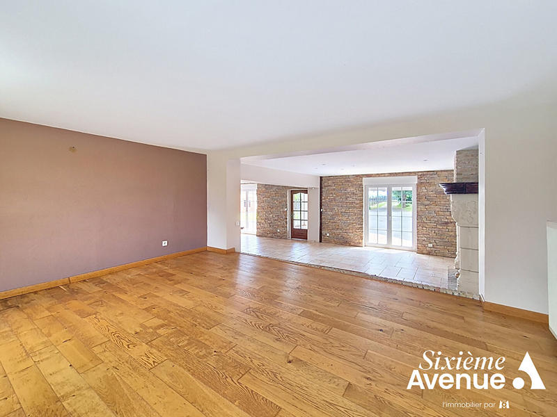 Maison - 265 m² - 6 pièces