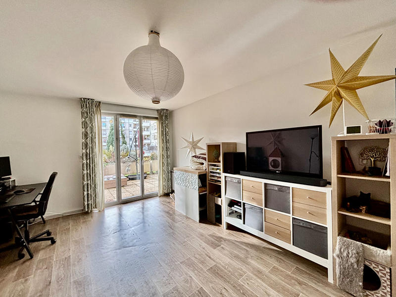 Appartement - 96 m² - 5 pièces