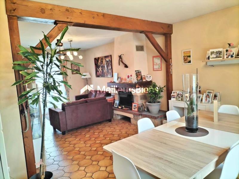 Maison - 121 m² - 6 pièces