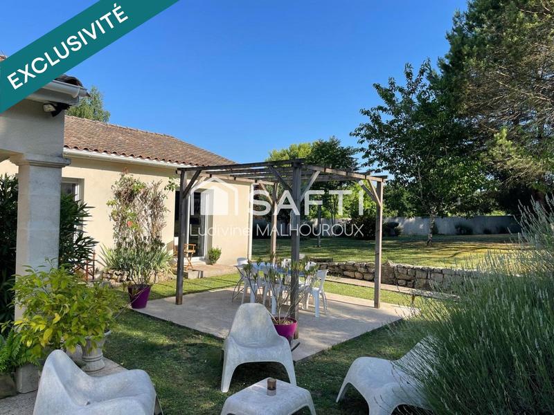 Maison - 209 m² - 9 pièces