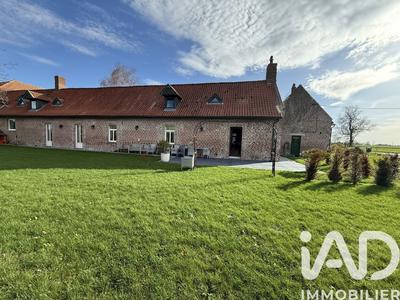 Maison - 240 m² - 7 pièces