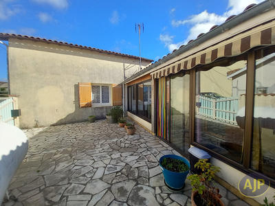 Maison - 99 m² - 4 pièces