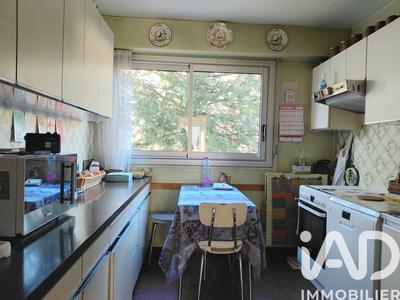 Appartement - 100 m² - 4 pièces