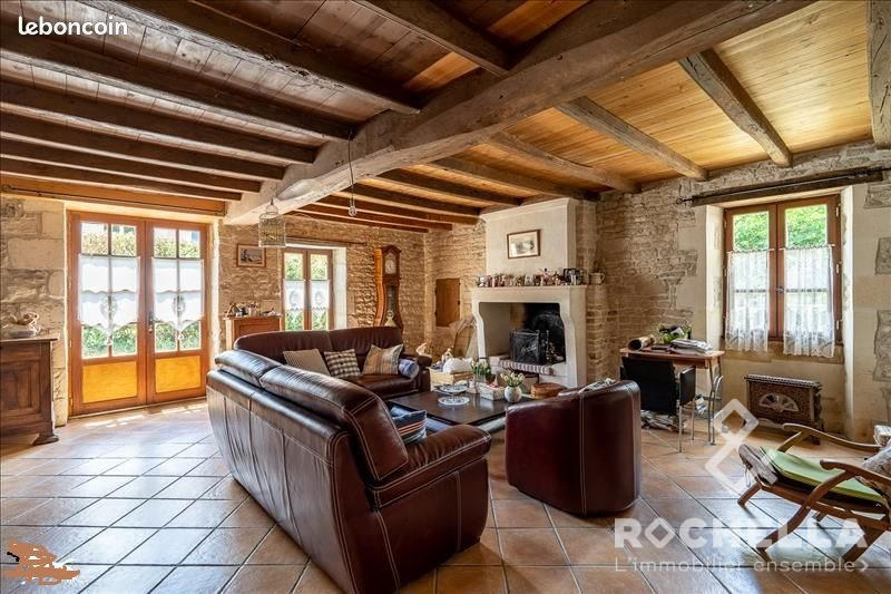 Maison ancienne - 217 m² - 7 pièces