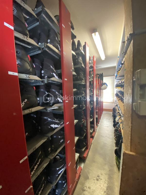 Bureau - 200 m² - 4 pièces