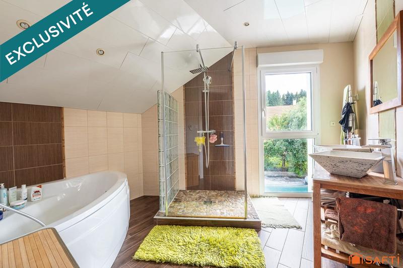 Maison - 150 m² - 5 pièces