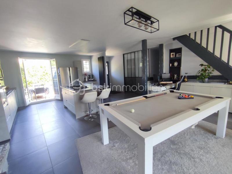 Maison traditionnelle - 135 m² - 8 pièces