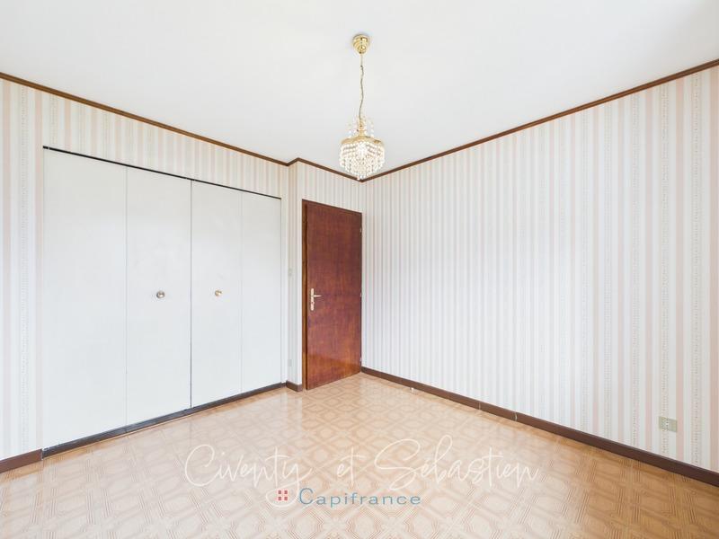 Maison - 161 m² - 8 pièces