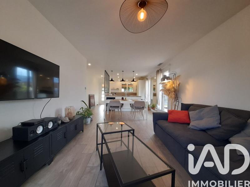 Maison - 90 m² - 3 pièces