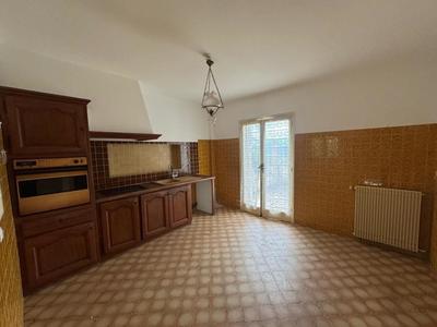 Maison - 330 m² - 8 pièces