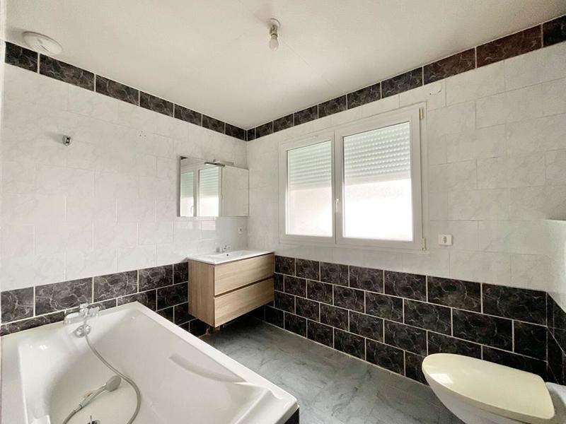 Immeuble - 163 m² - 8 pièces