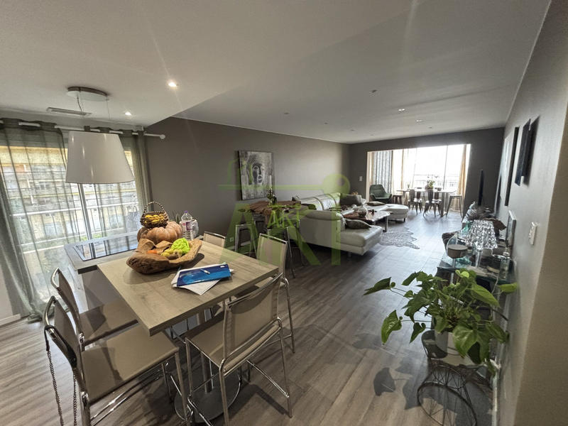 Appartement - 95 m² - 3 pièces