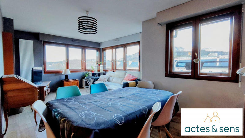 Duplex - 89 m² - 5 pièces