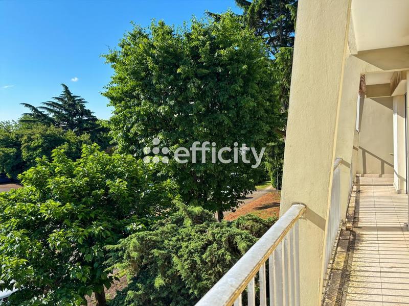 Appartement - 100 m² - 5 pièces