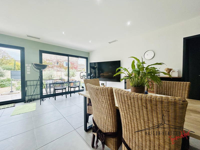 Maison - 92 m² - 4 pièces