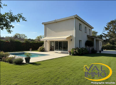 Maison - 140 m² - 6 pièces