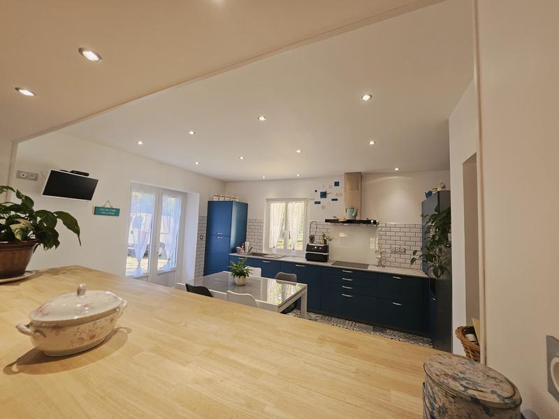 Maison en pierre - 250 m² - 9 pièces