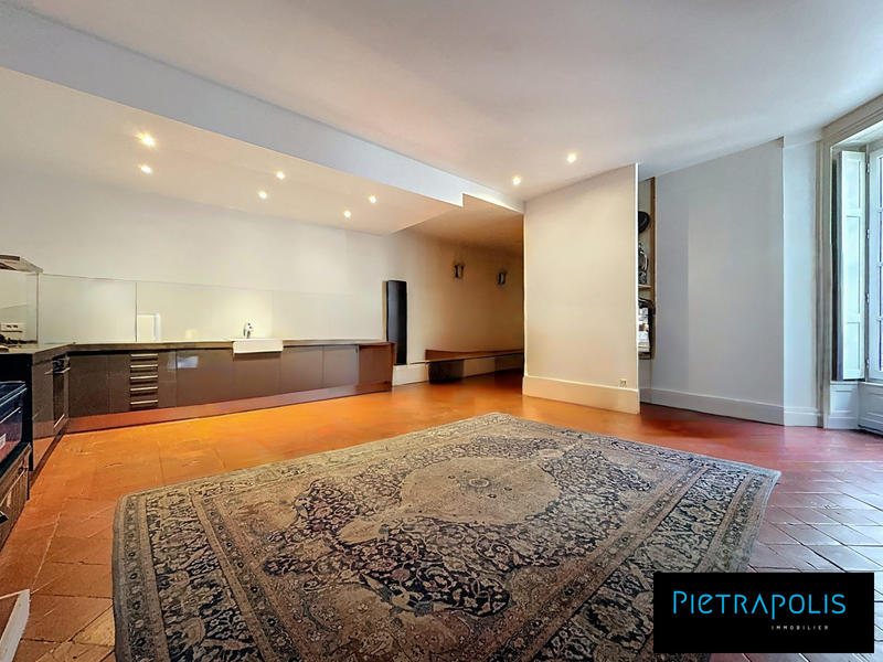 Appartement - 79 m² - 3 pièces