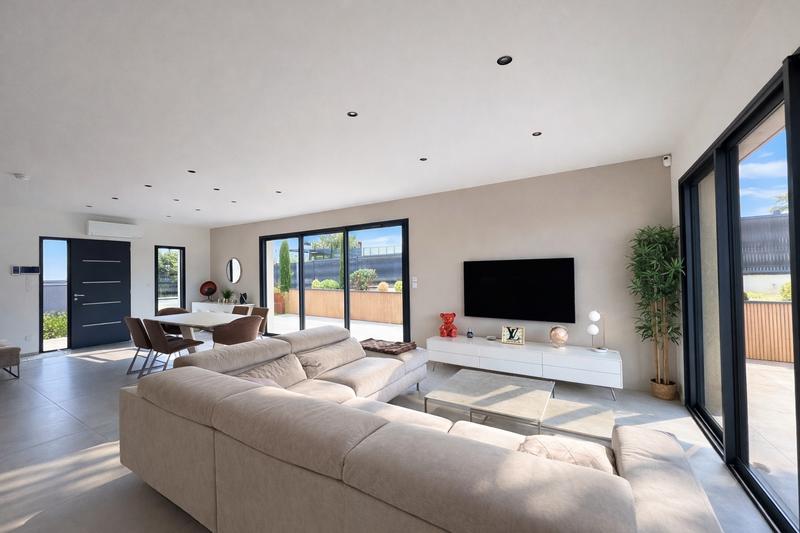 Maison - 145 m² - 6 pièces