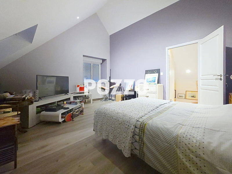 Maison - 208 m² - 8 pièces