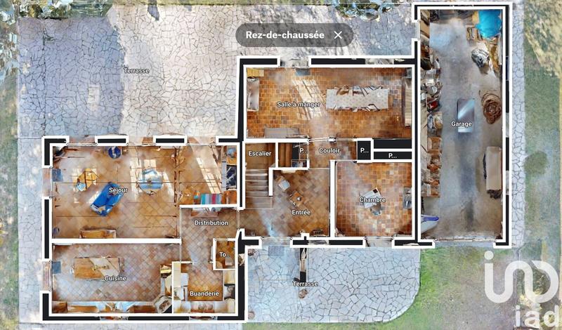 Maison - 221 m² - 7 pièces