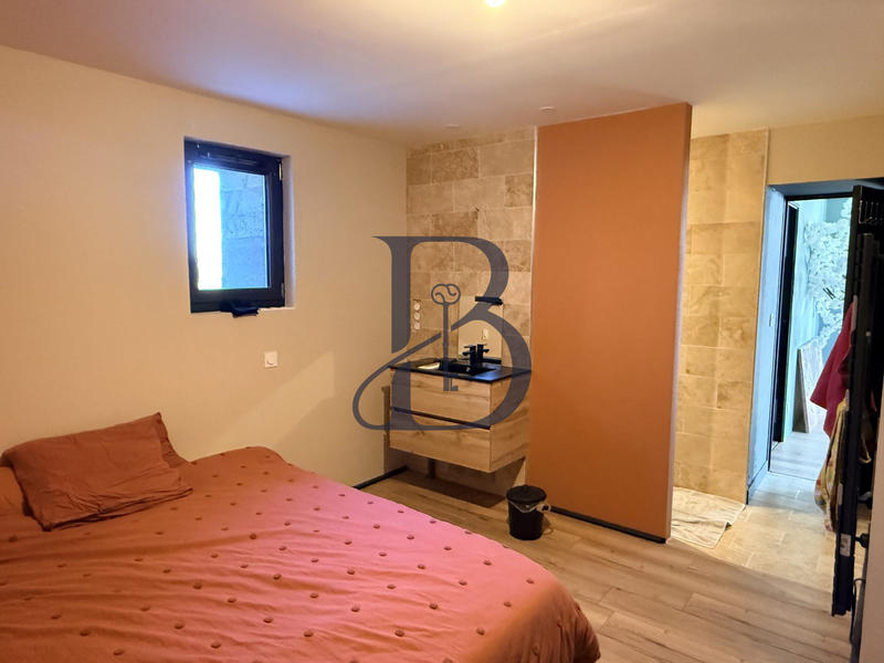 Maison - 196 m² - 8 pièces