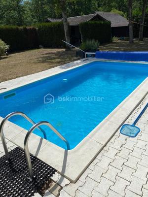 Maison traditionnelle - 167 m² - 7 pièces