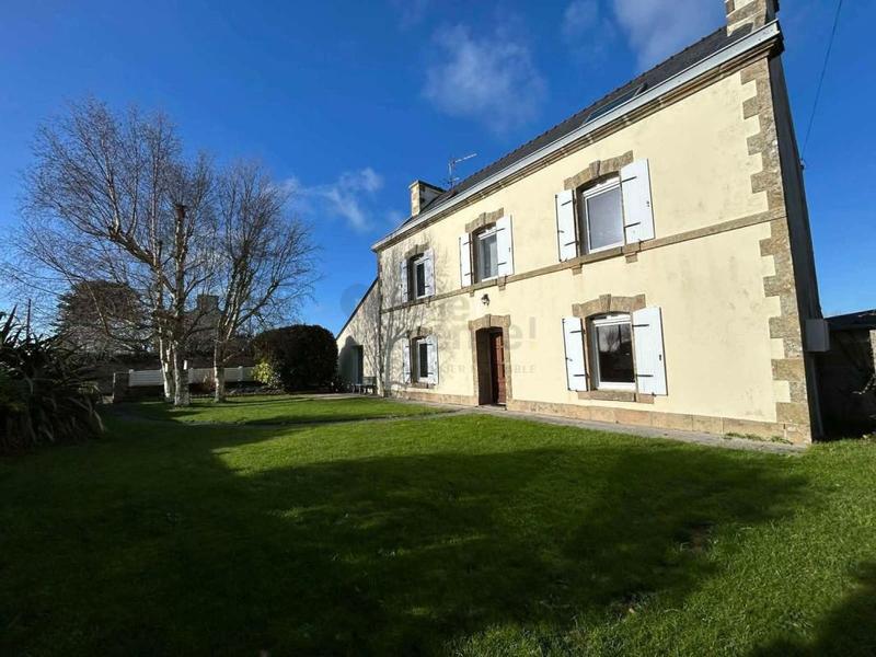 Maison - 183 m² - 7 pièces