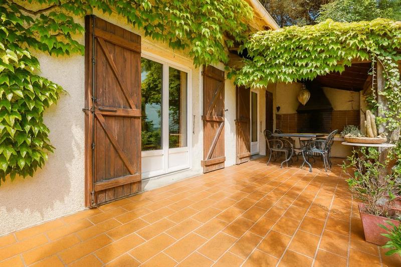 Maison - 300 m² - 9 pièces